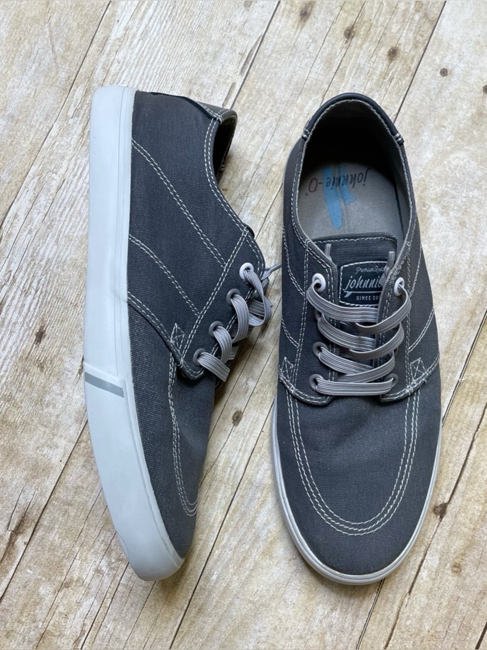 Johnnie-O Men’s Gray Santa Cruz Slip On Loafer Sneakers